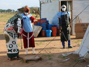 Chad. Desinfección de locales en Dougui para limitar la propagación del cólera en Dougui.