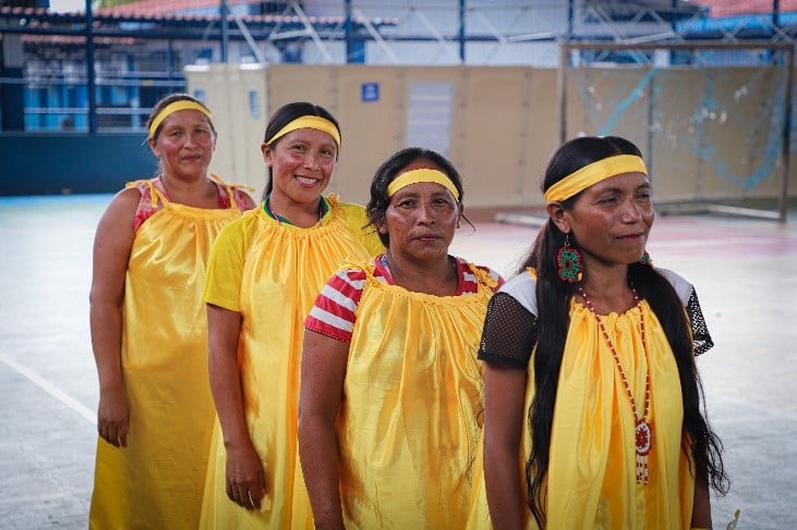 Indígenas Warao se preparam para dança típica no Abrigo Carlos Gomes