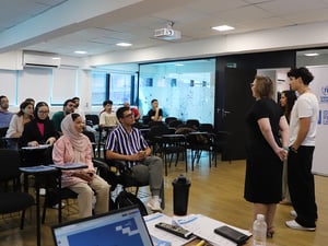 No total, 59 pessoas afegãs estão inscritas nos cursos de Empreendedorismo e de Marketing e Finanças