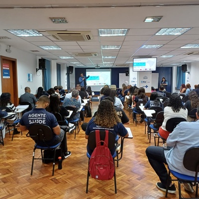 Cerca de 50 profissionais de 10 diferentes áreas programáticas no município do Rio de Janeiro participaram de capacitação sobre atenção ao atendimento à população refugiada e migrante