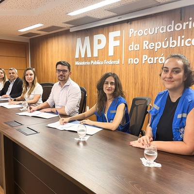 Representantes institucionais dos órgãos parceiros apresentam procedimento que visa consolidar os direitos das pessoas solicitantes de asilo no Porto de Vila do Conde, no Pará.