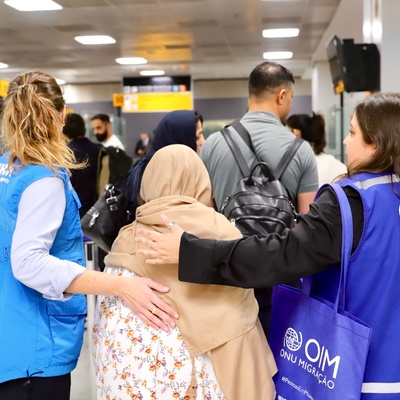Recepção de primeiro grupo aconteceu nesta terça-feira, 29 de abril, no Aeroporto Internacional de Guarulhos
