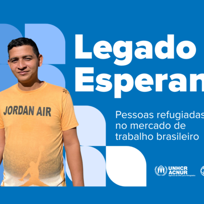 Tela azul com um homem de camiseta amarela sorrindo com o texto "Legado da Esperança"
