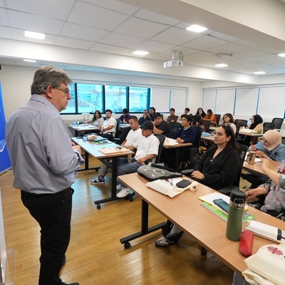 Curso de empreendedorismo para pessoas refugiadas afegãs tem mais de 30 inscritos em São Paulo (SP)