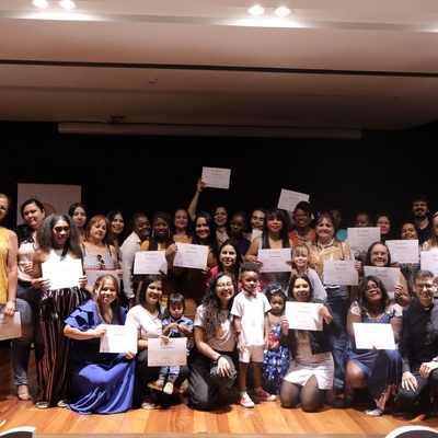 Formatura da turma do projeto Empoderando Refugiadas em Florianópolis (SC)