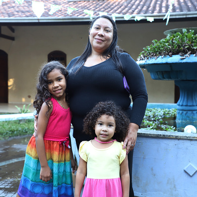 Maria José chegou a Nova Iguaçu (RJ) há três meses com as filhas Jazmin, de seis anos, e Jorgelys, de três