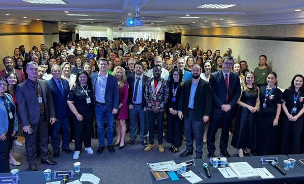 Mais de 500 pessoas participaram da confer&ecirc;ncia realizada em abril, em Curitiba (PR)