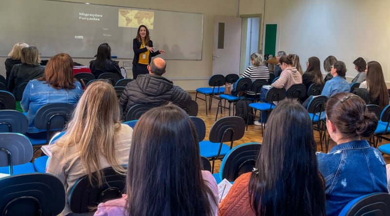 Aula sobre deslocamento forçado na Universidade de Passo Fundo (UPF)