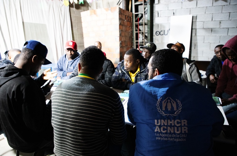Haitianos participam de escuta feita pelo ACNUR para identificar necessidades da comunidade e acesso a direitos