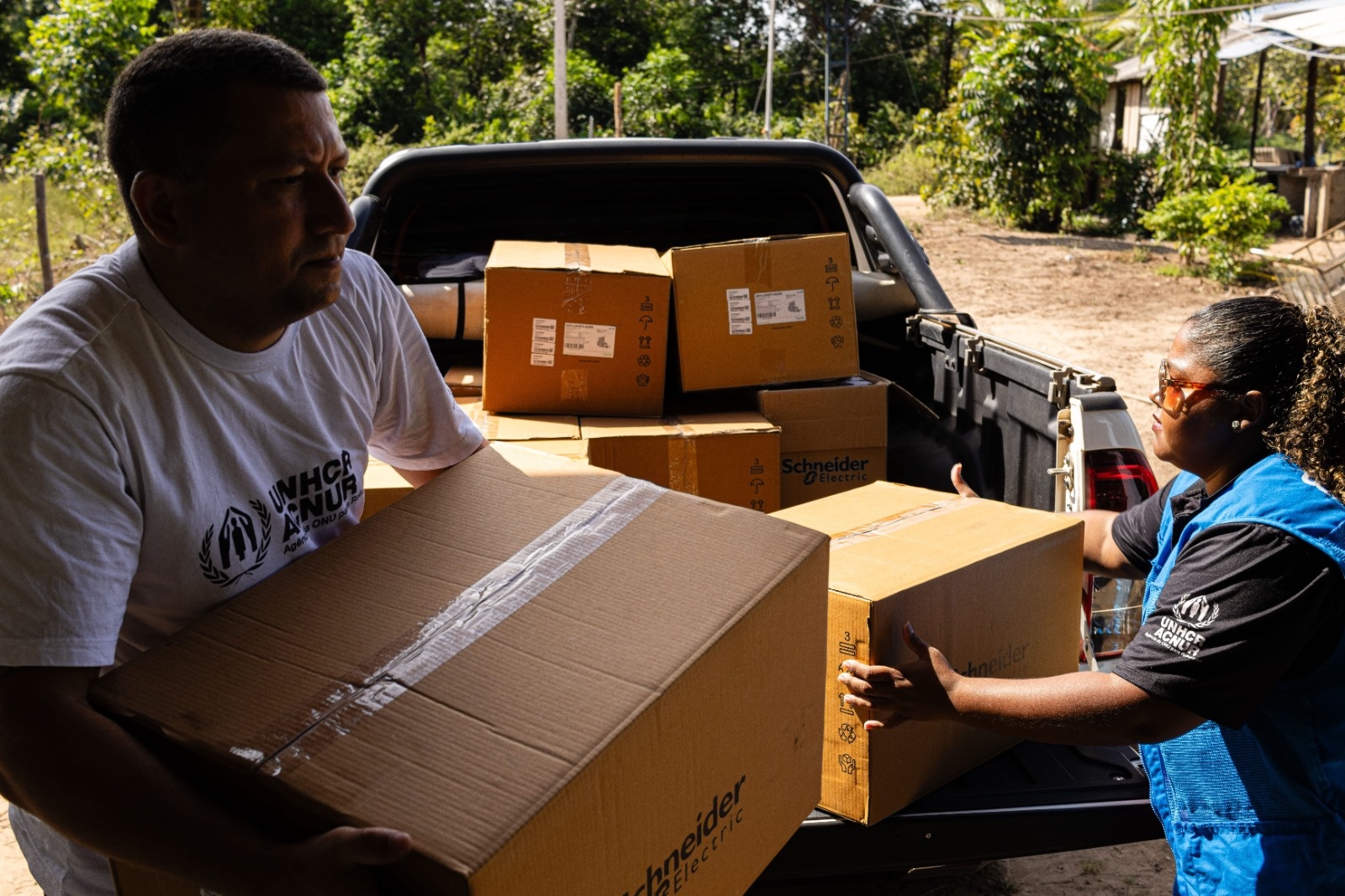 Entrega de materiais doados