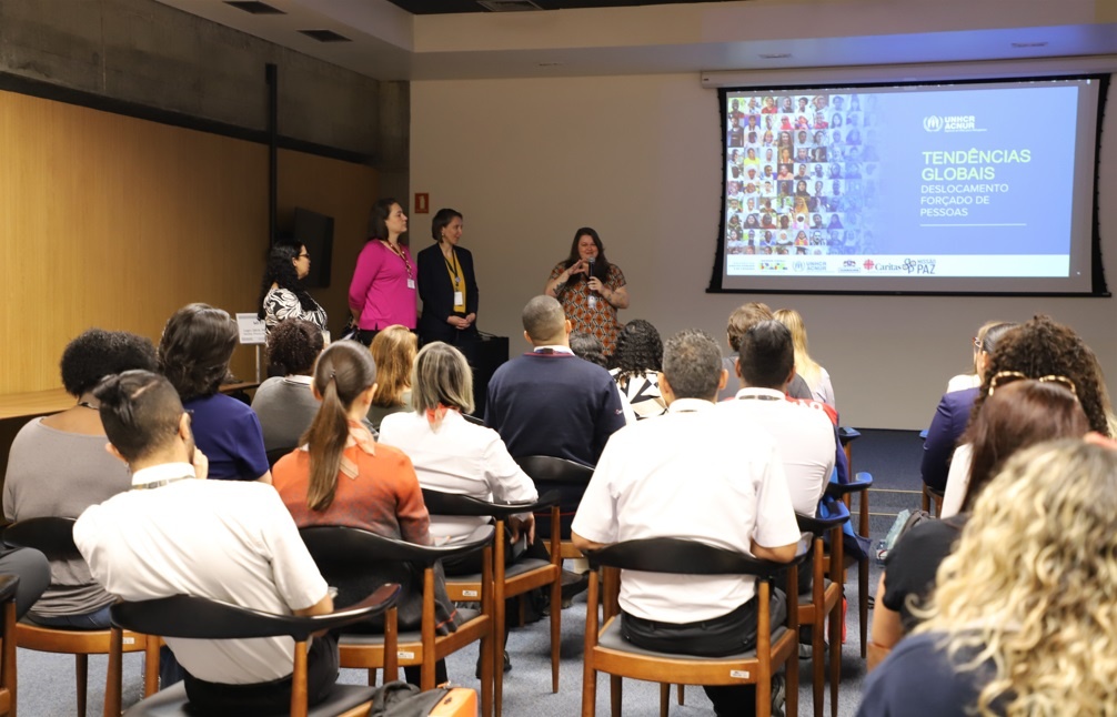 Treinamento para agentes de proteção da aviação civil e de funcionários de companhias aéreas no Aeroporto de Guarulhos (SP)