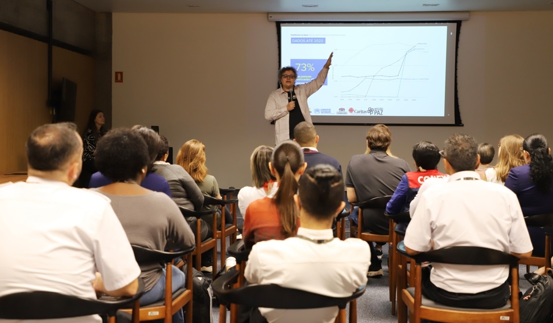 Treinamento para agentes de proteção da aviação civil e de funcionários de companhias aéreas no Aeroporto de Guarulhos (SP)
