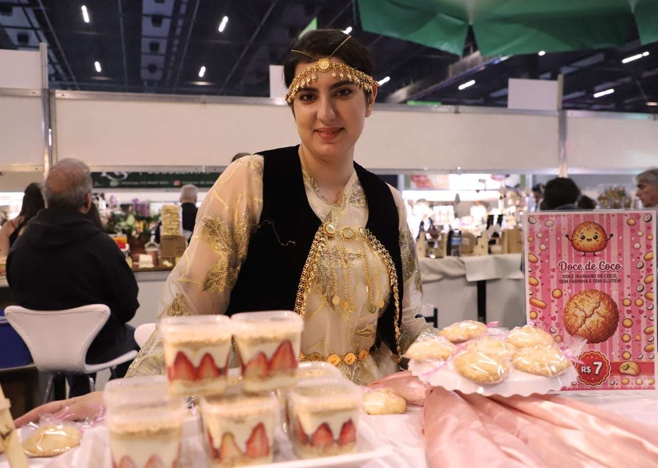 Na Hanukkah Confeitaria, da iraniana Sogand Sayavani, são vendidos doces finos iranianos