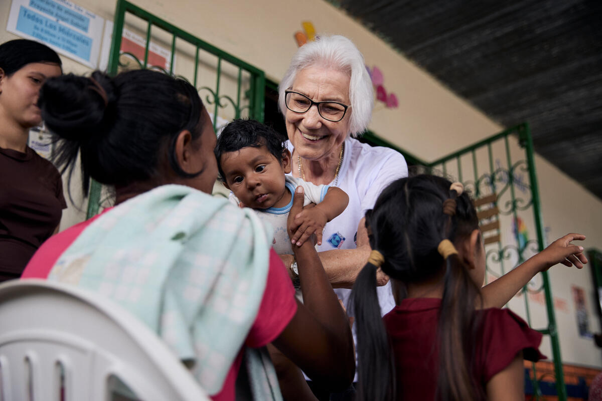 Irmã Rosita no atendimento e acolhida de pessoas venezuelanas em Pacaraima (RR)