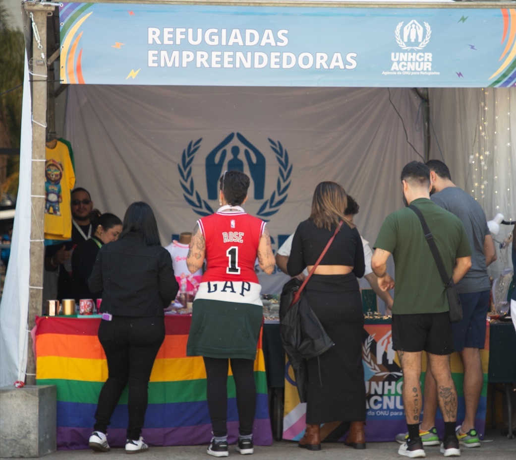 Refugiadas empreendedoras estiveram em tenda facilitada pelo ACNUR durante a Feira Cultural da Diversidade