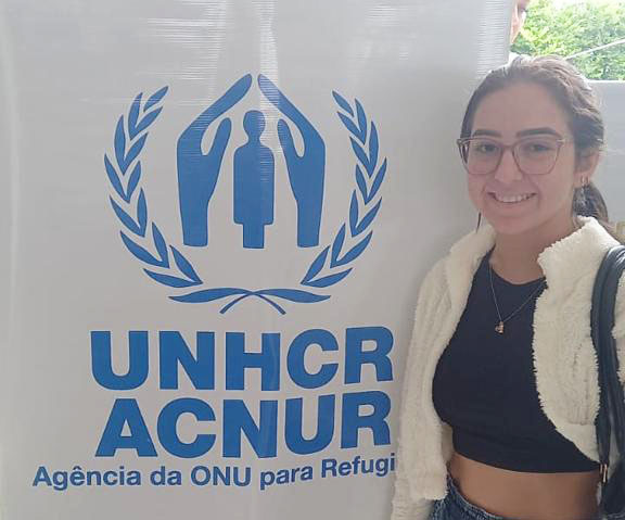 Depois de não ter conseguido fazer o procedimento sozinha, a venezuelana Ismary recebeu apoio para agendar atendimento para regularizar documentação brasileira