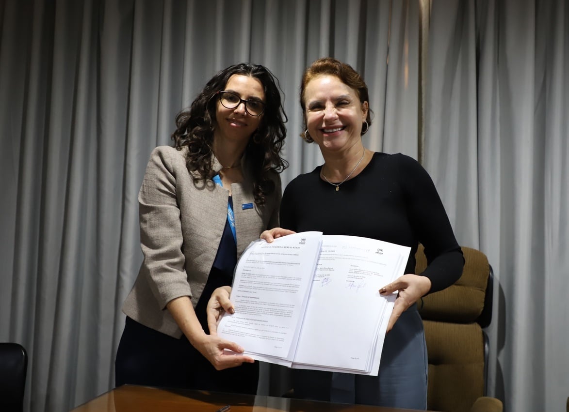 assinatura de acordo entre ACNUR e Secretaria Municipal de Assistência Social de Nova Iguaçu (RJ)