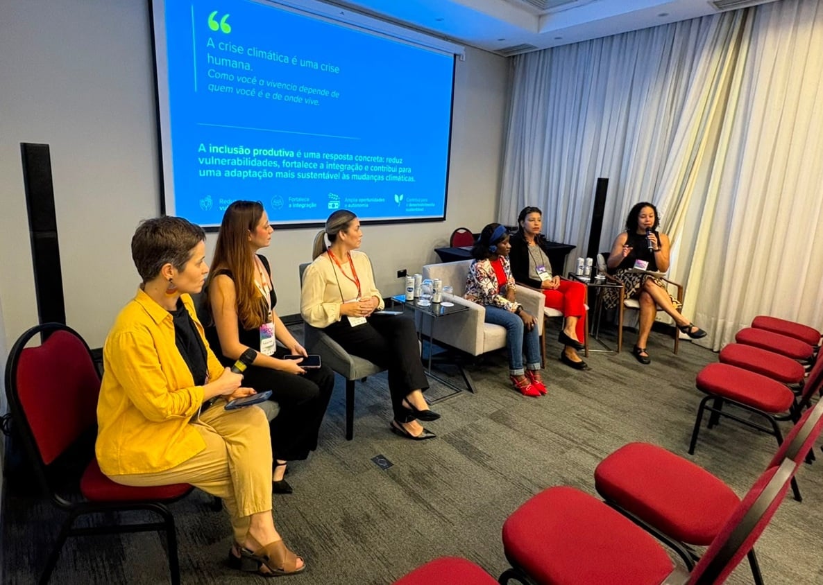 Painel durante a SP Climate Week destacou a importância das empresas na promoção de oportunidades de emprego e renda para pessoas forçadas a se deslocar