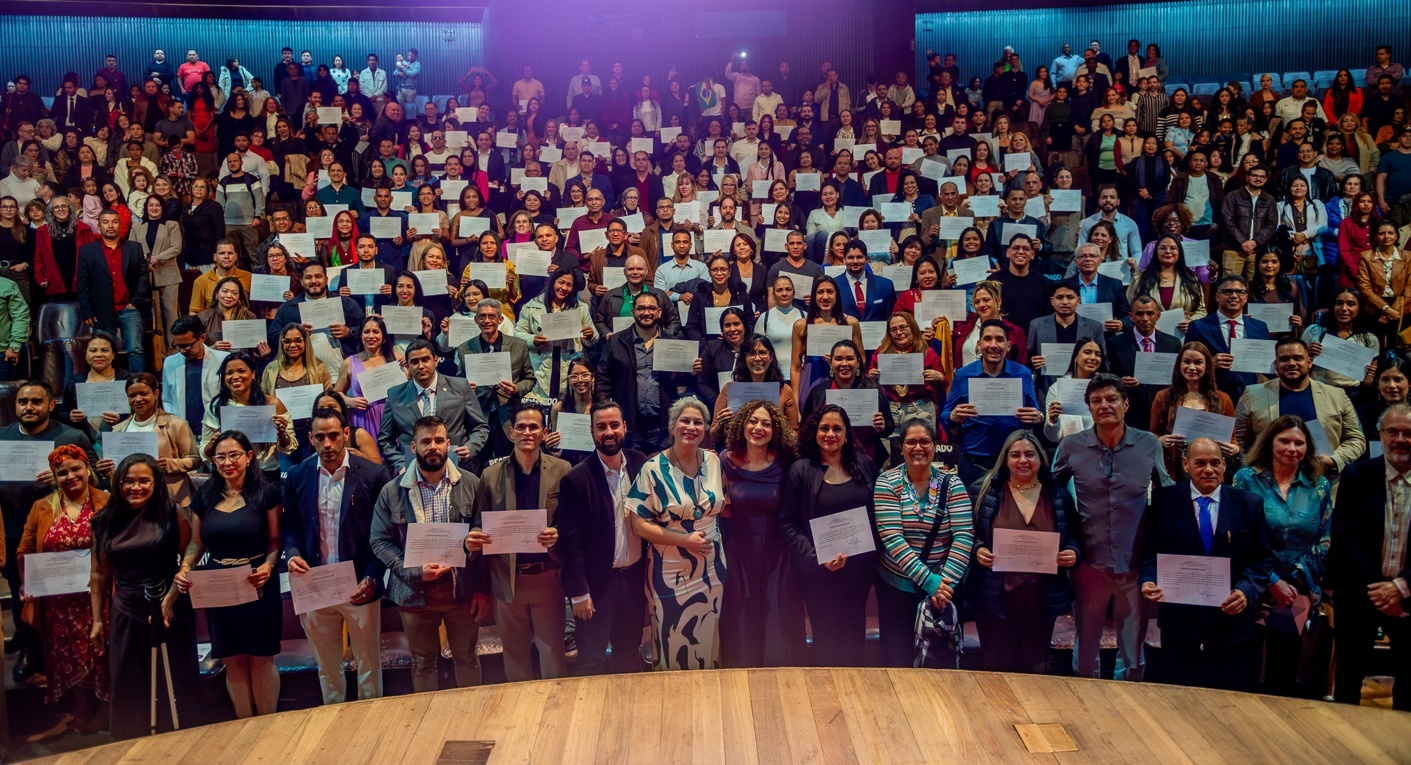 Em agosto, 235 pessoas tiveram o diploma revalidado pela UFPR, um recorde nos 10 anos de revalidações realizadas pela universidade