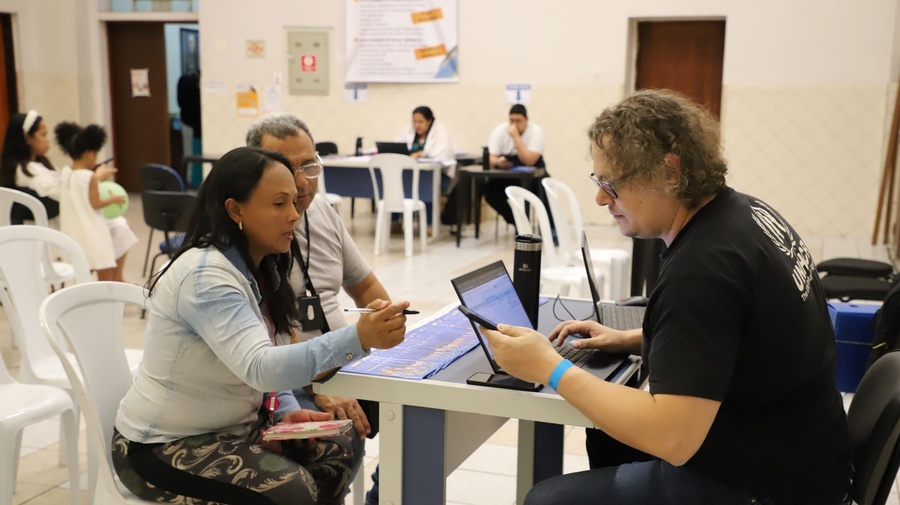 Em São Paulo, pessoas refugiadas e migrantes têm atendimento facilitado para regularizar documentação