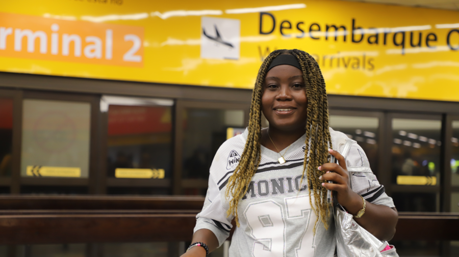 A haitiana Jeanne-Marie Hippolite chegou nesta quarta, 15, a Guarulhos (SP) e recebeu apoio do ACNUR para encontrar a família no Paraná