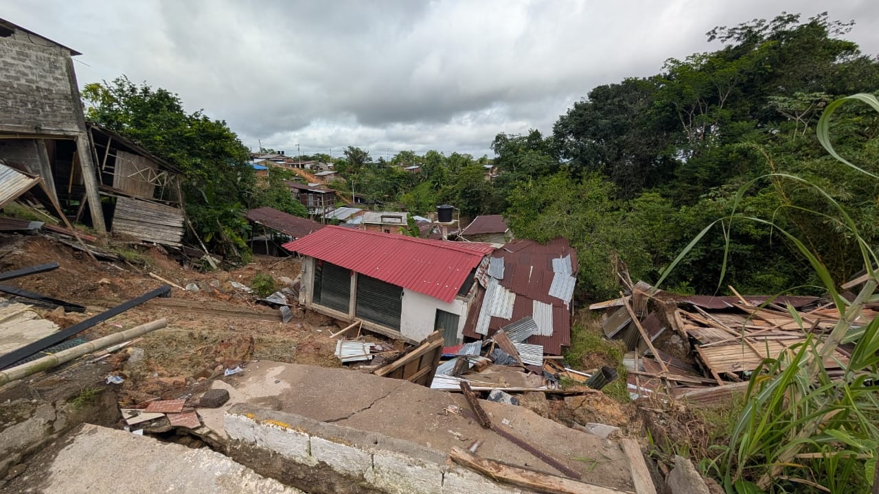 Viviendas afectadas por el terremoto en Chocó.