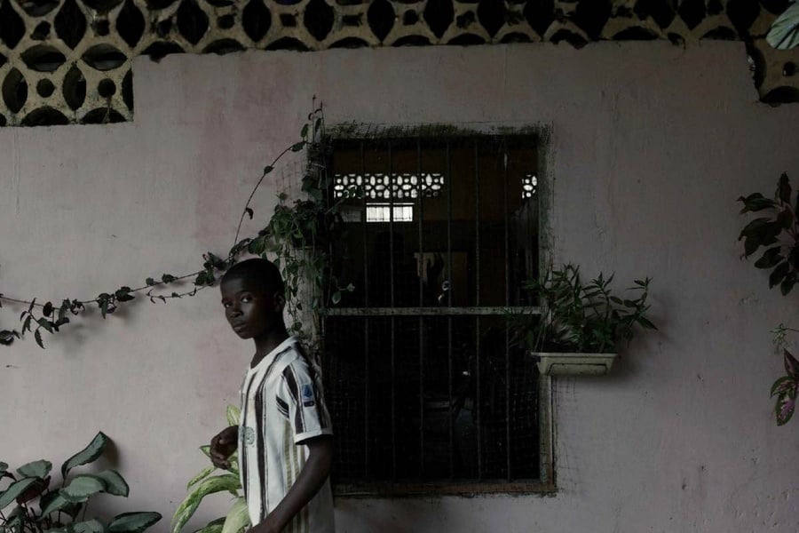 Niño afrocolombiano en Chocó