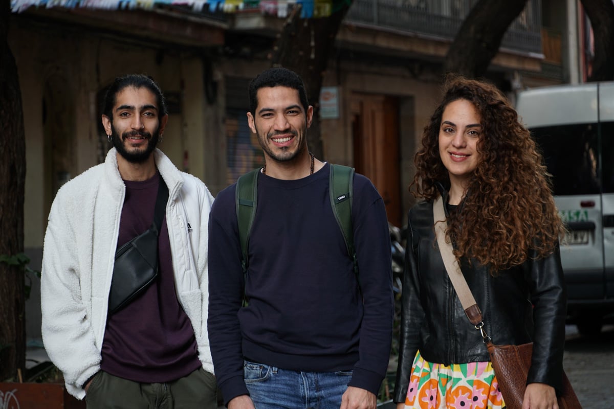 Ahmad, Mostafa and Laura, participants of Kudwa Academy, in Barcelona.