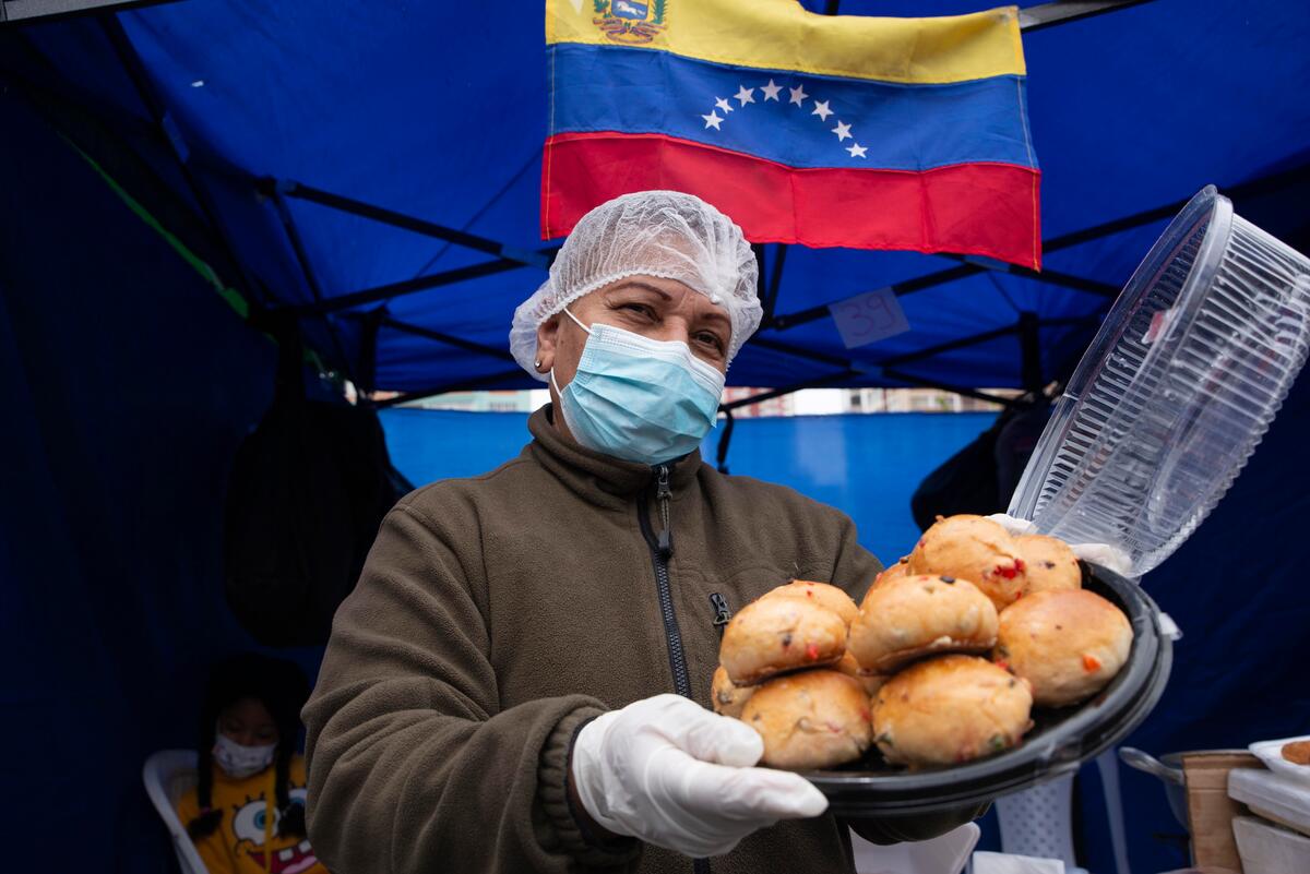 Bolivia. 40 Refugees and migrants from Venezuela participate in a fair with their enterprises