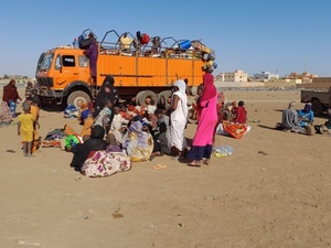 Mali. Miles de desplazados por la violencia y amenazdas de gruipos armados