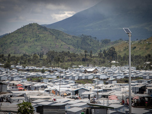 Un asentamiento de personas desplazadas en el este de la República Democrática del Congo, donde la combinación del conflicto y las recientes inundaciones están agravando el sufrimiento de la población.