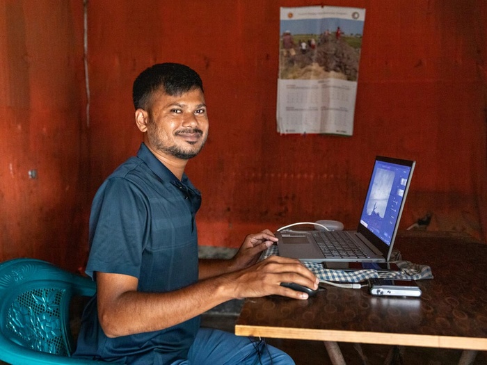 Bangladesh. Los Narradores Rohingyas, ganadores regionales para Asia y el Pacífico del Premio Nansen para los Refugiados de ACNUR 2023, iluminan a su comunidad.