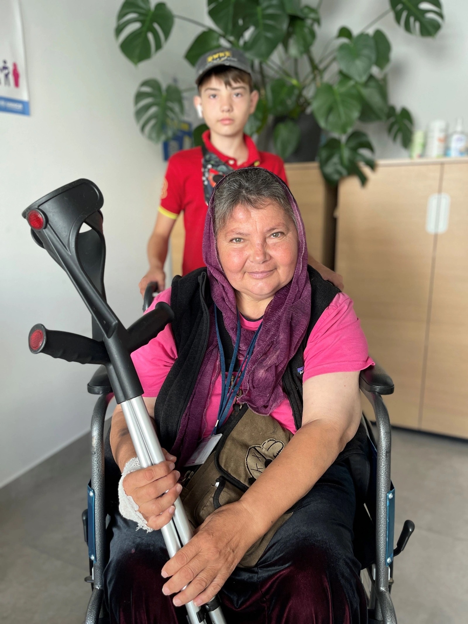 Pese a su discapacidad, Teyana huy&oacute; a Polonia con su hijo, Oleg, en agosto de 2023.