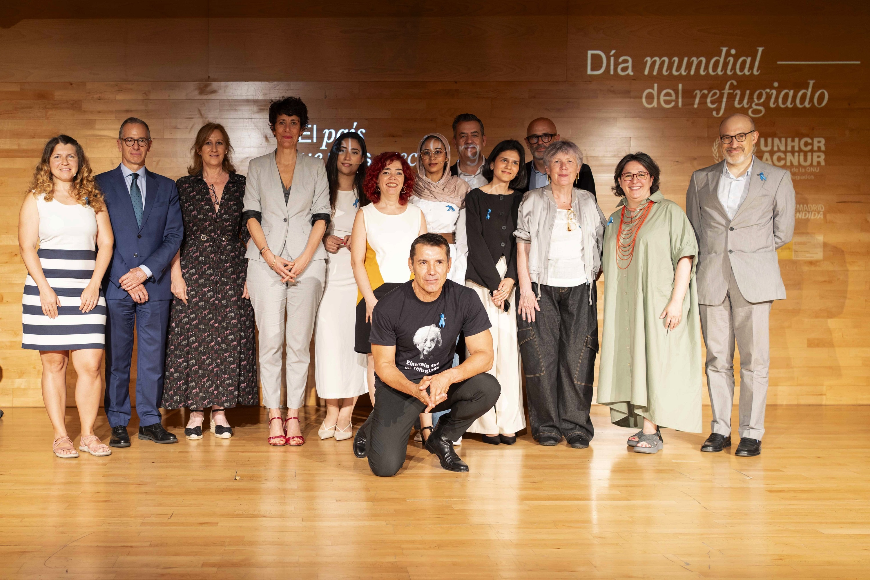 Foto de familia del evento institucional con motivo del D&iacute;a Mundial del Refugiado.