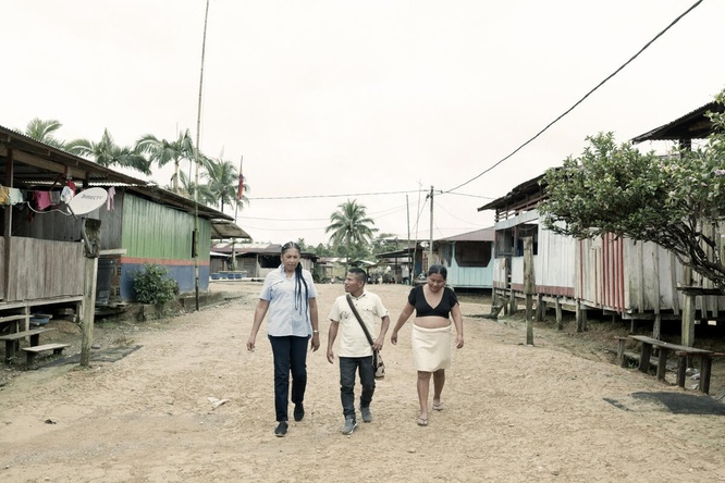 Colombia. Chocó is a state located on the Pacific coast of Colombia. Majority of its population are Afro-
Colombian and there are also indijenous populations. Both communities, Afro-Colombian
and Indigenous, face high levels uf unmet basic needs and are disproportionately affected
by the ongoing arm