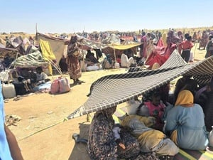 Desplazados internos sudaneses en un centro de recepción en Tawila, después de huir de El Fasher y alrededores, en Darfur Norte, en octubre de 2025.