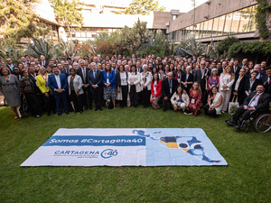 Foto grupal de los participantes.