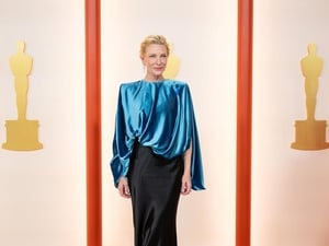 United States. UNHCR Goodwill Ambassador and Oscar nominee Cate Blanchett arrives on the red carpet of the 95th Oscars and wears a blue ribbon in solidarity with refugees