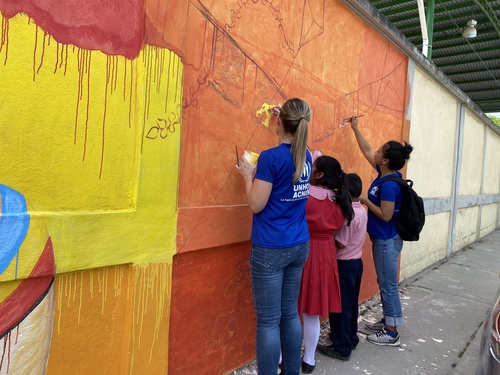 Los proyectos artísticos embellecen los espacios públicos y para ACNUR es una muestra de agradecimiento con las comunidades que reciben a la población refugiada.  