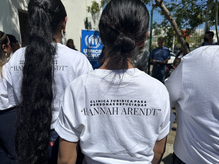La Universidad Juárez Autónoma de Tabasco, en colaboración con la Agencia de la ONU para los Refugiados inauguró dos clínicas jurídicas para prestar asistencia legal a personas refugiadas y solicitantes de asilo en sus instalaciones de Villahermosa y Tenosique.