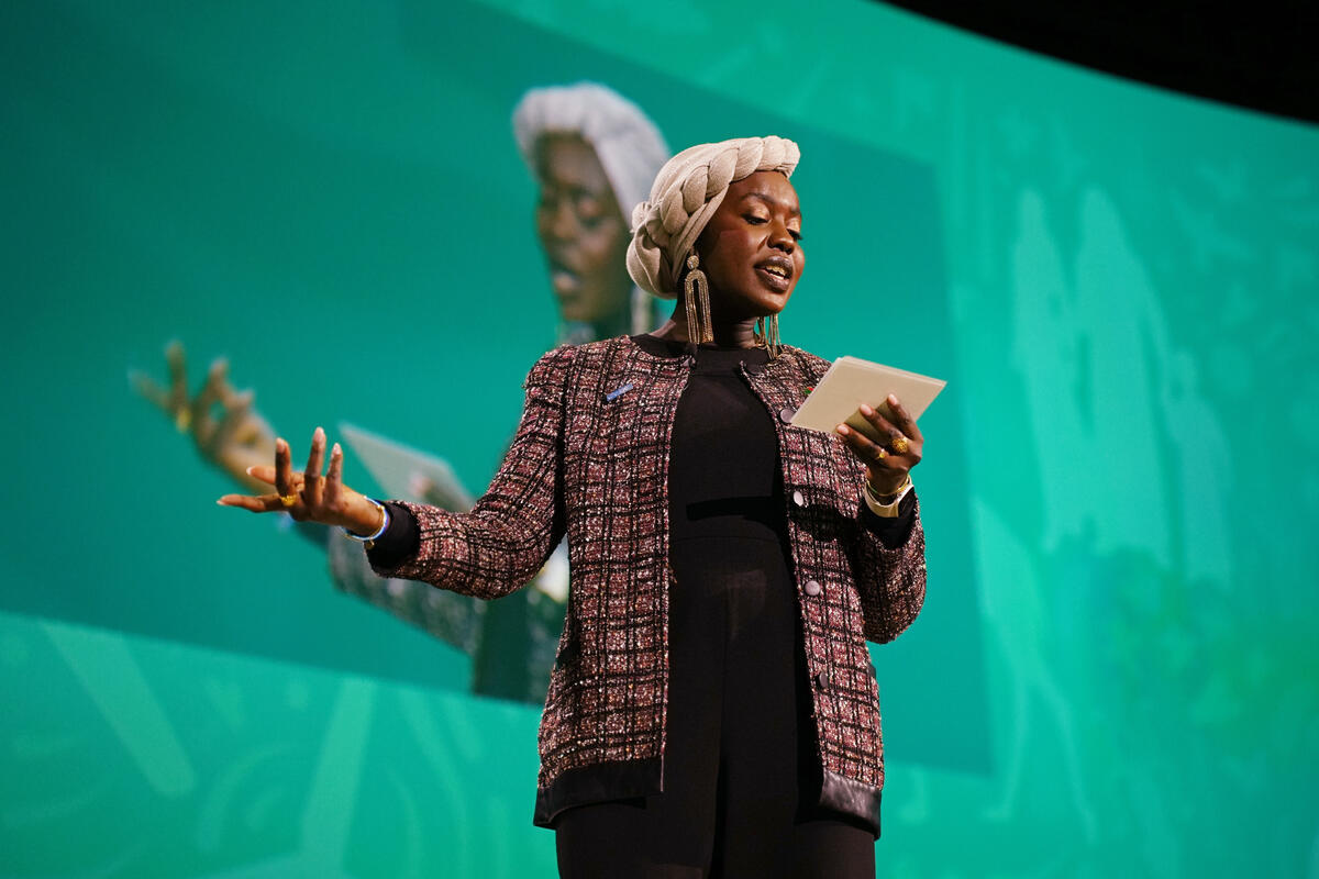 EAU. La Embajadora de Buena Voluntad de ACNUR, Emi Mahmoud, en la COP 28