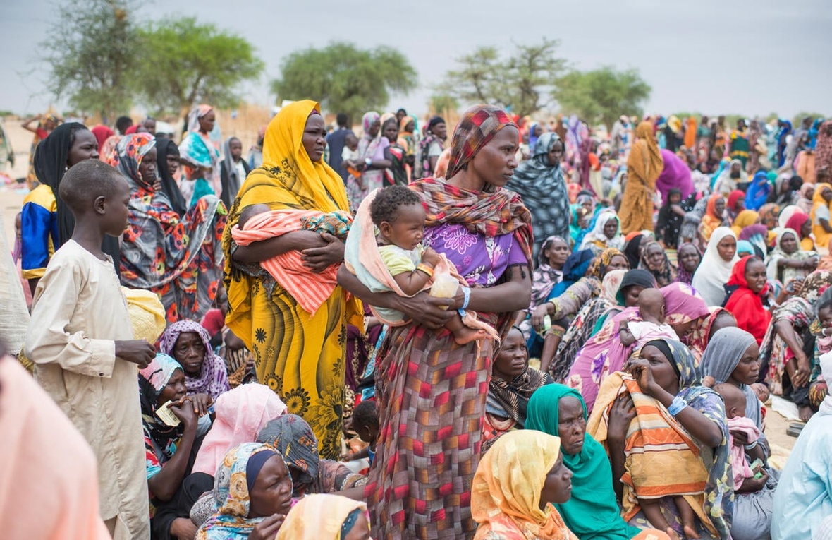 Personas refugiadas de Sudán llegan a Chad