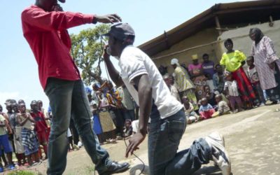 Músicos refugiados ajudam ACNUR em campanha informativa no Burundi