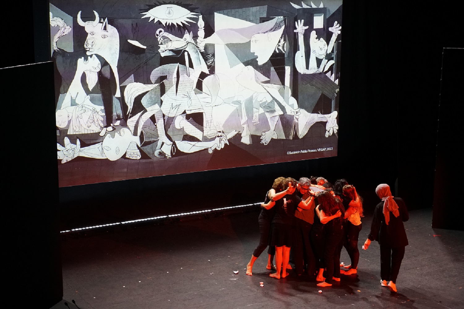 A dance performance inspired by Guernica during the event in Madrid.