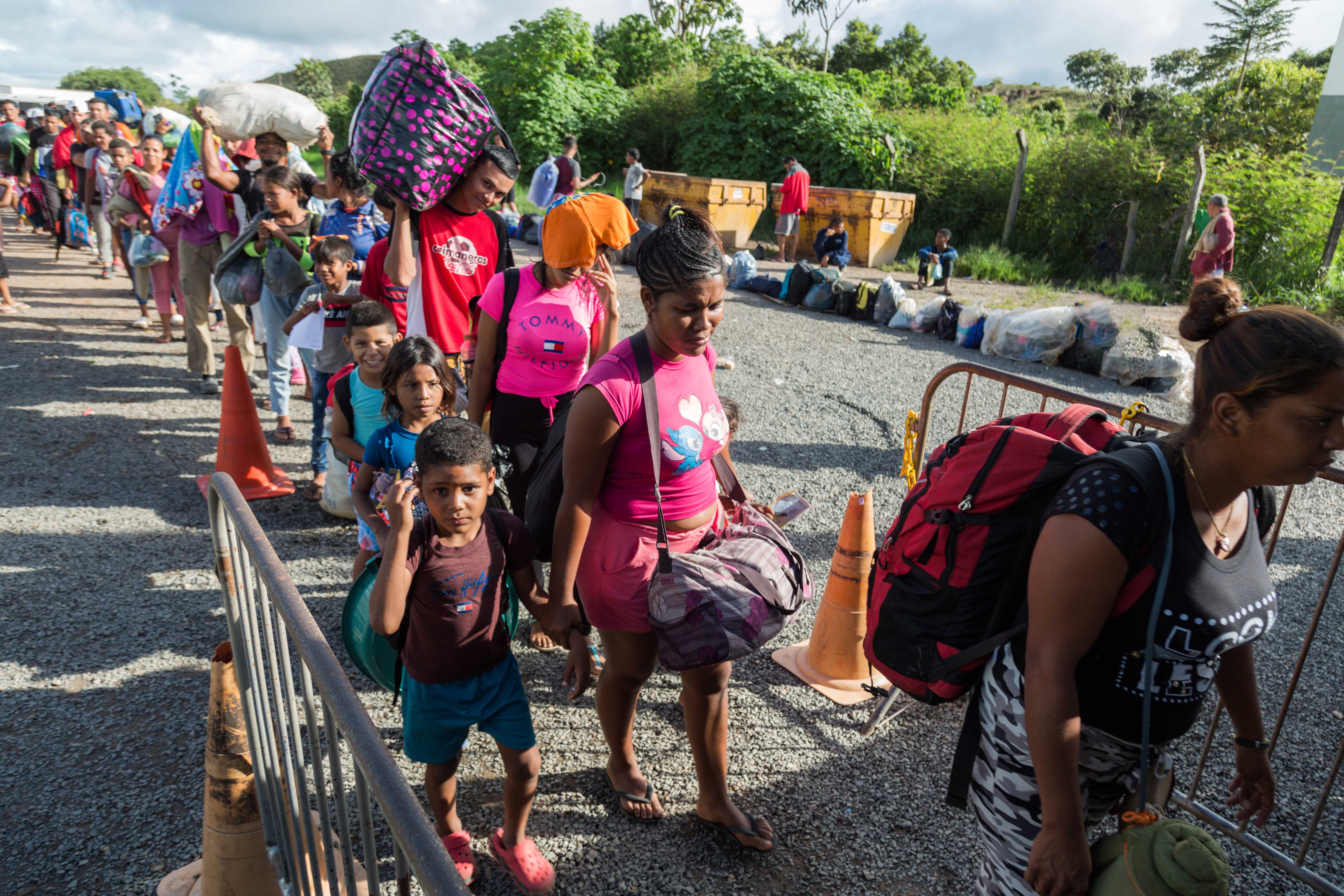 Más de cuatro millones de personas refugiadas y migrantes de Venezuela luchan por cubrir sus necesidades básicas en las Américas
