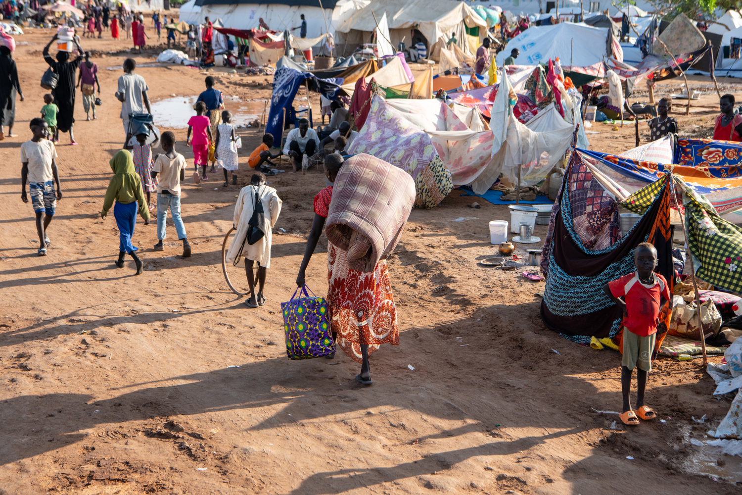 Las condiciones en la frontera con Sudán del Sur empeoran a medida que más  personas huyen del conflicto en Sudán | ACNUR
