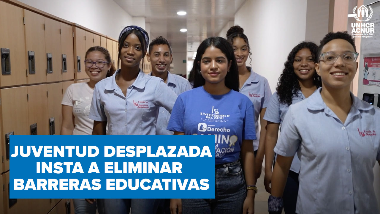foto de portada del video donde aparecen jóvenes caminando en los pasillos de una escuela