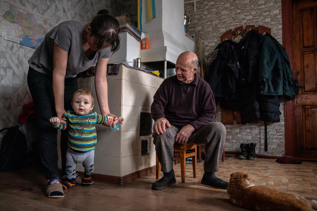 Ukraine. UNHCR repairs homes destroyed in the war