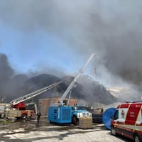 Un almacén de ACNUR en Dnipró (Ucrania), tras el ataque aéreo ocurrido el 19 de mayo de 2026. 