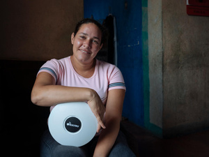 Ecuador. Venezuelan woman steps in to bridge digital gap in Ecuadorian neighbourhood